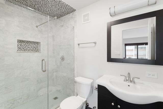 6166 N Sheridan Road 14F, Chicago, IL 60660