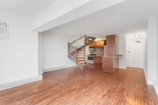 6166 N Sheridan Road 14F, Chicago, IL 60660