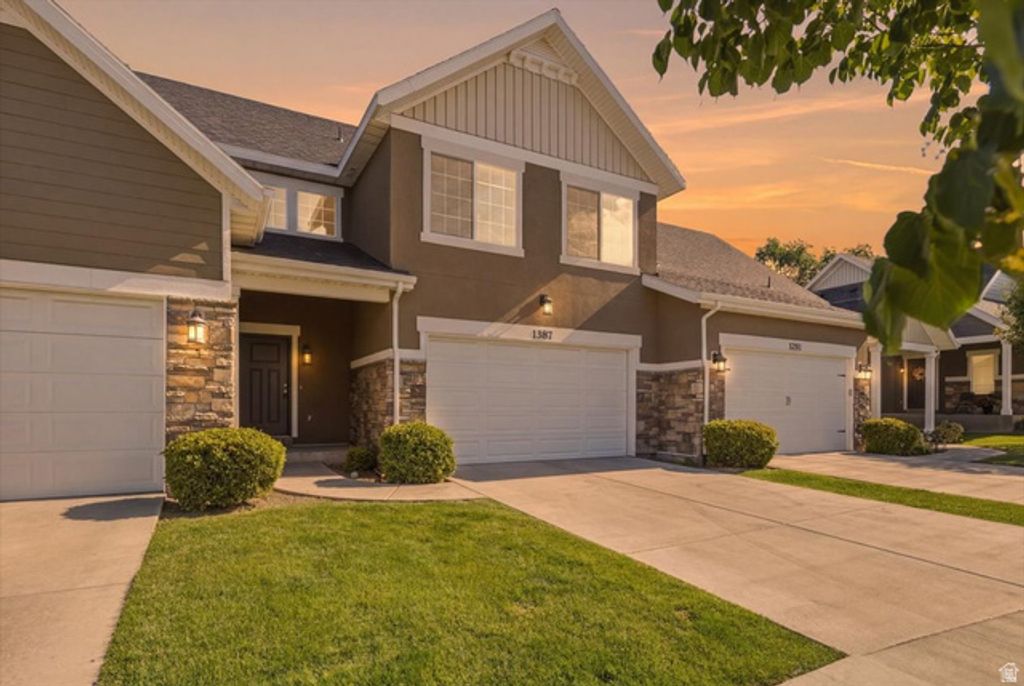 Image 2 of property listing at 1387 W PLUMROSE WAY, Taylorsville, UT 84123