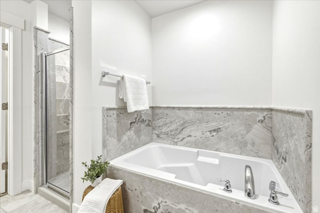 Image 16 of property listing at 1387 W PLUMROSE WAY, Taylorsville, UT 84123