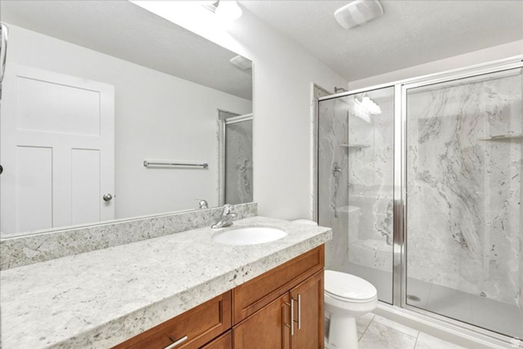 Image 22 of property listing at 1387 W PLUMROSE WAY, Taylorsville, UT 84123
