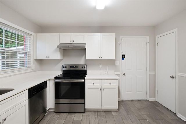 1604 Drayton Woods Drive, Tucker, GA 30084