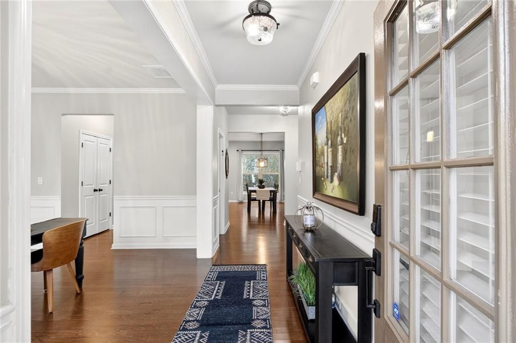 Image 9 of property listing at 4130 Birch Springs Court, Cumming, GA 30028