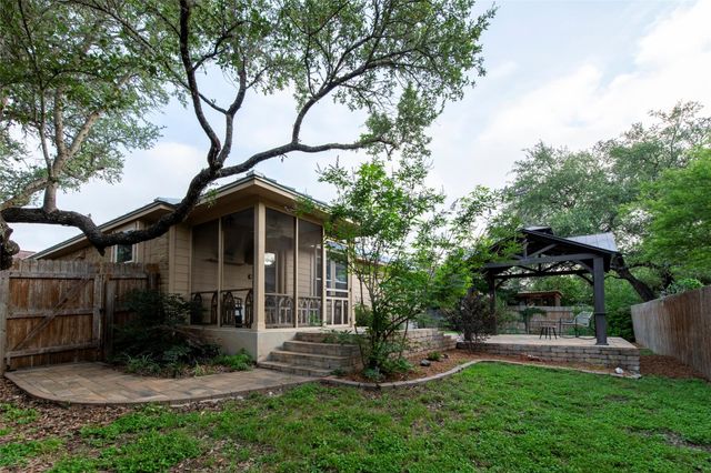 2101 Stonehaven, San Marcos, TX 78666