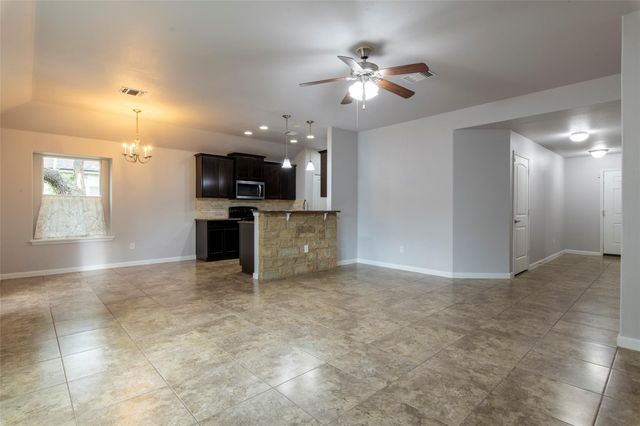 2101 Stonehaven, San Marcos, TX 78666
