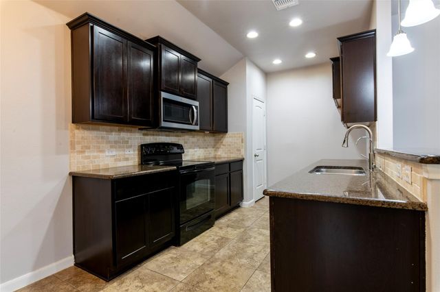2101 Stonehaven, San Marcos, TX 78666