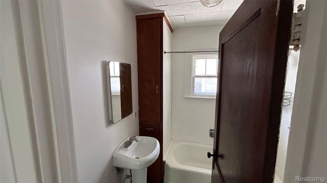 2202 Brown Street, Flint, MI 48503