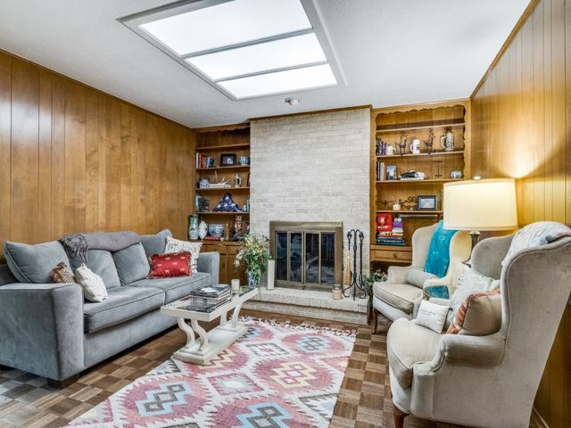 7415-7417 Walling Lane, Dallas, TX 75231