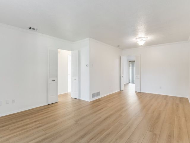 7415-7417 Walling Lane, Dallas, TX 75231