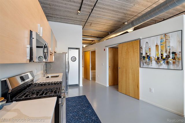 333 E Parent Avenue 22, Royal Oak, MI 48067