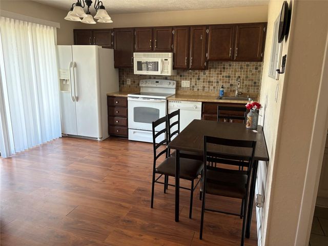 21013 Highland Lake DR D93, Lago Vista, TX 78645