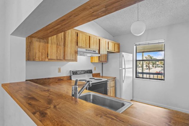 22076 Palms Way 203, Boca Raton, FL 33433