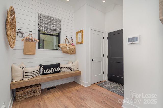 5552 Holyoke Lane, Charlotte, NC 28226