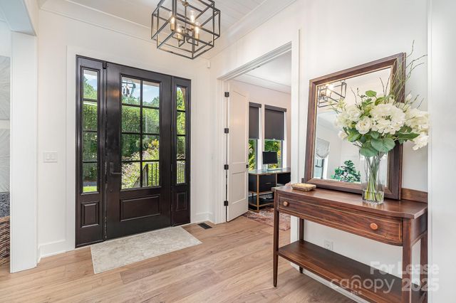 5552 Holyoke Lane, Charlotte, NC 28226