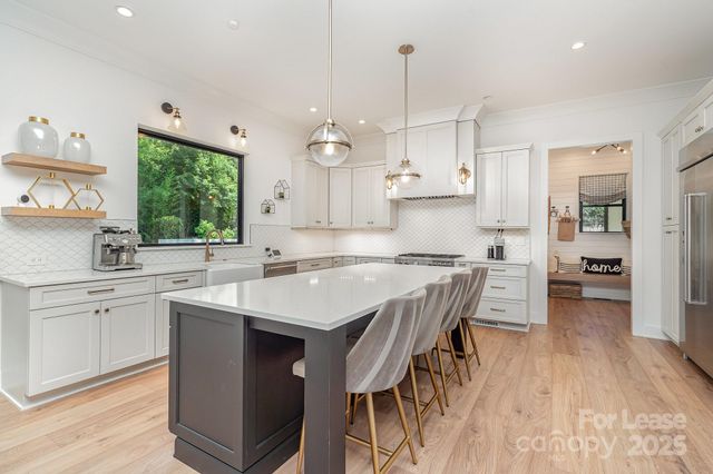 5552 Holyoke Lane, Charlotte, NC 28226