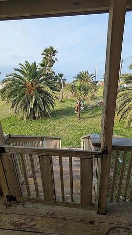 314 Oyster Street, Surfside Beach, TX 77541