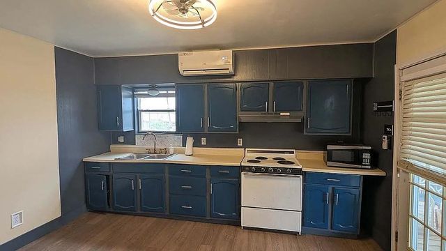 314 Oyster Street, Surfside Beach, TX 77541