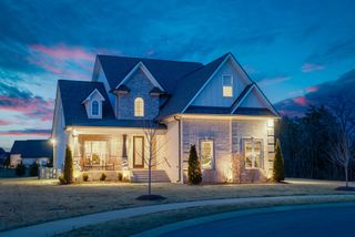 455 Huntington Dr, Lebanon, TN 37087