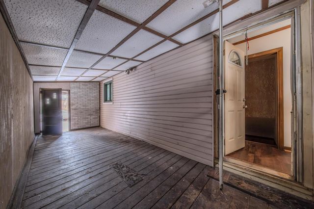 1223 Mclean Avenue, Saint Paul, MN 55106