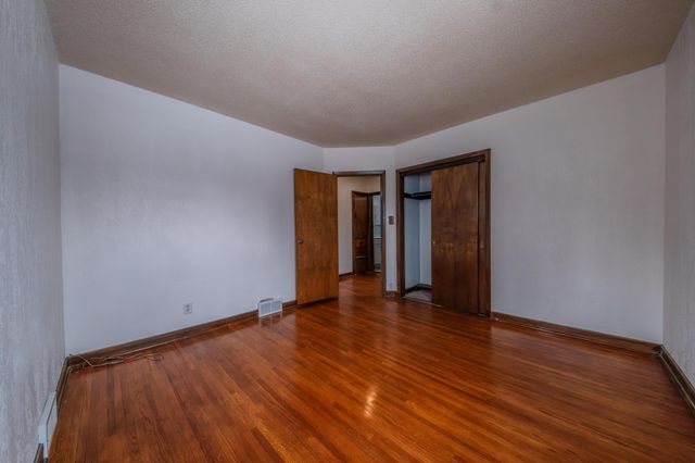 1223 Mclean Avenue, Saint Paul, MN 55106