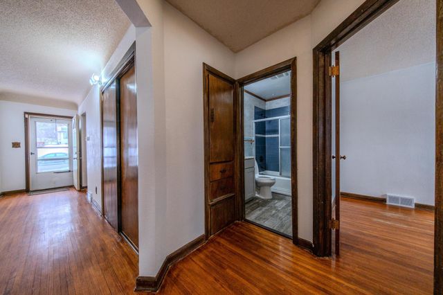 1223 Mclean Avenue, Saint Paul, MN 55106