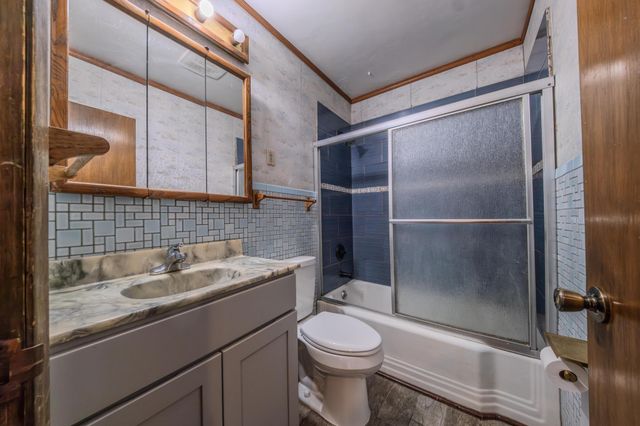 1223 Mclean Avenue, Saint Paul, MN 55106