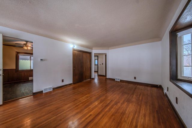 1223 Mclean Avenue, Saint Paul, MN 55106