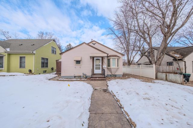 1223 Mclean Avenue, Saint Paul, MN 55106