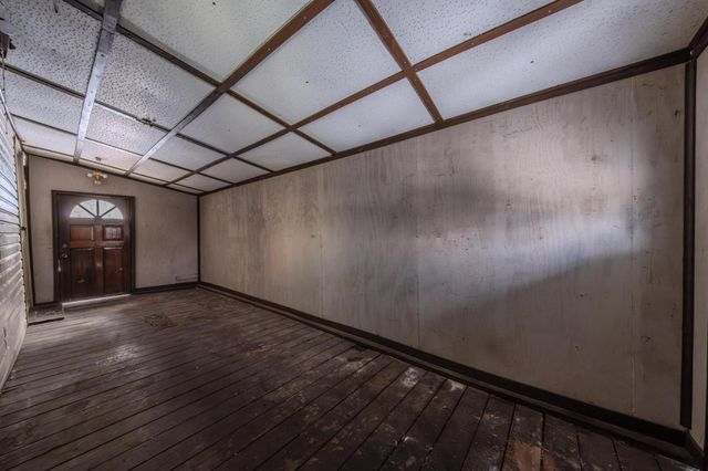 1223 Mclean Avenue, Saint Paul, MN 55106