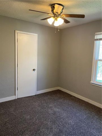 6146 Parkview Avenue, Kansas City, KS 66104