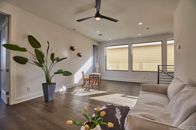 1835 Flamingo Dr No 4, San Antonio, TX 78209