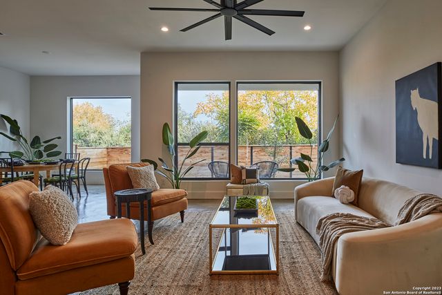 1835 Flamingo Dr No 4, San Antonio, TX 78209