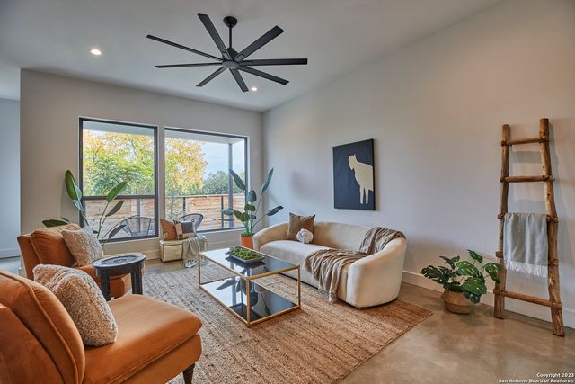 1835 Flamingo Dr No 4, San Antonio, TX 78209