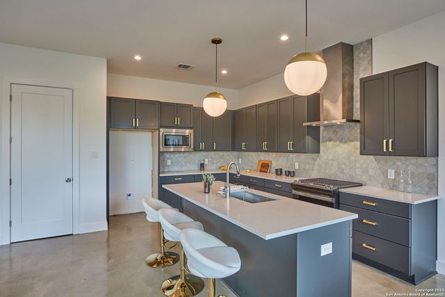 1835 Flamingo Dr No 4, San Antonio, TX 78209