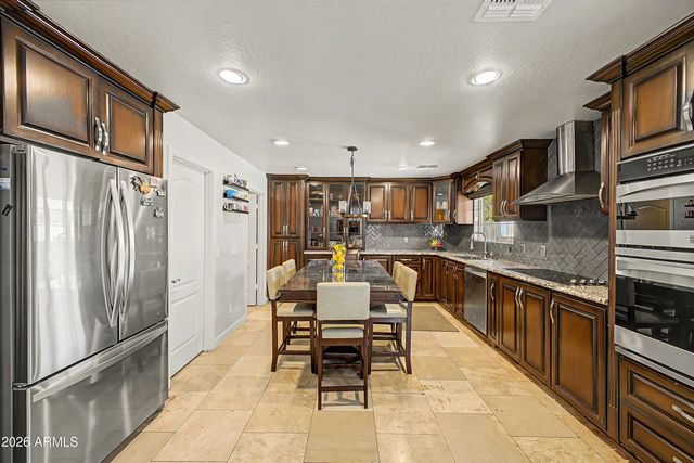 8709 W SUPERIOR Avenue, Tolleson, AZ 85353