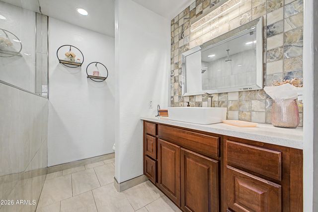 8709 W SUPERIOR Avenue, Tolleson, AZ 85353