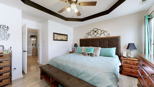 813 Chaney Woods Dr, La Vergne, TN 37086