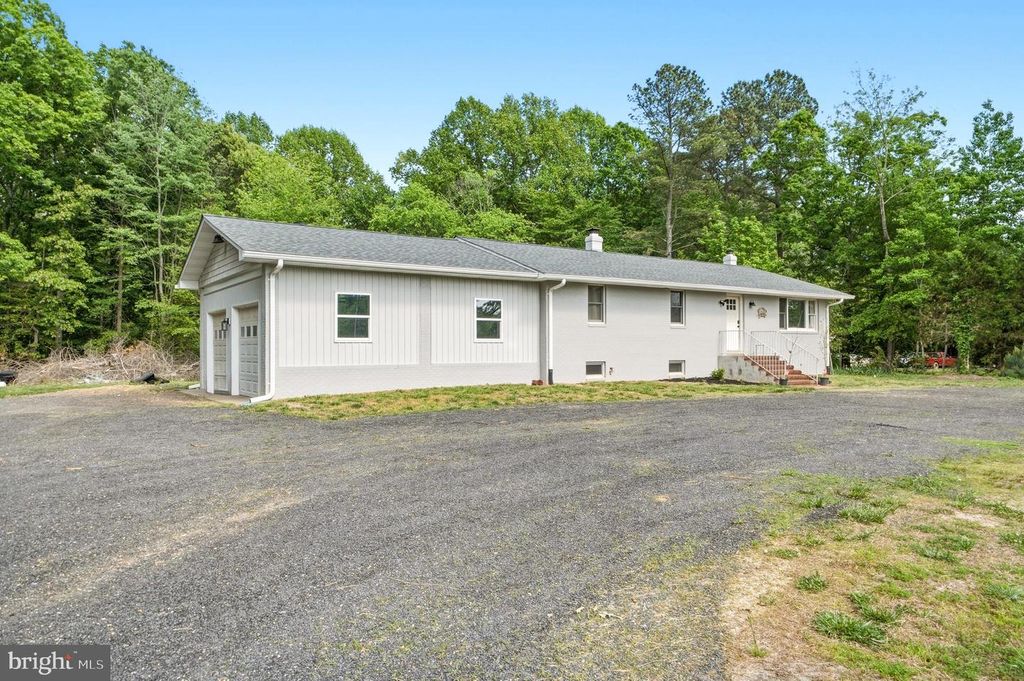 Image 2 of property listing at 11450 LITTLE COVE POINT RD, Lusby, MD 20657