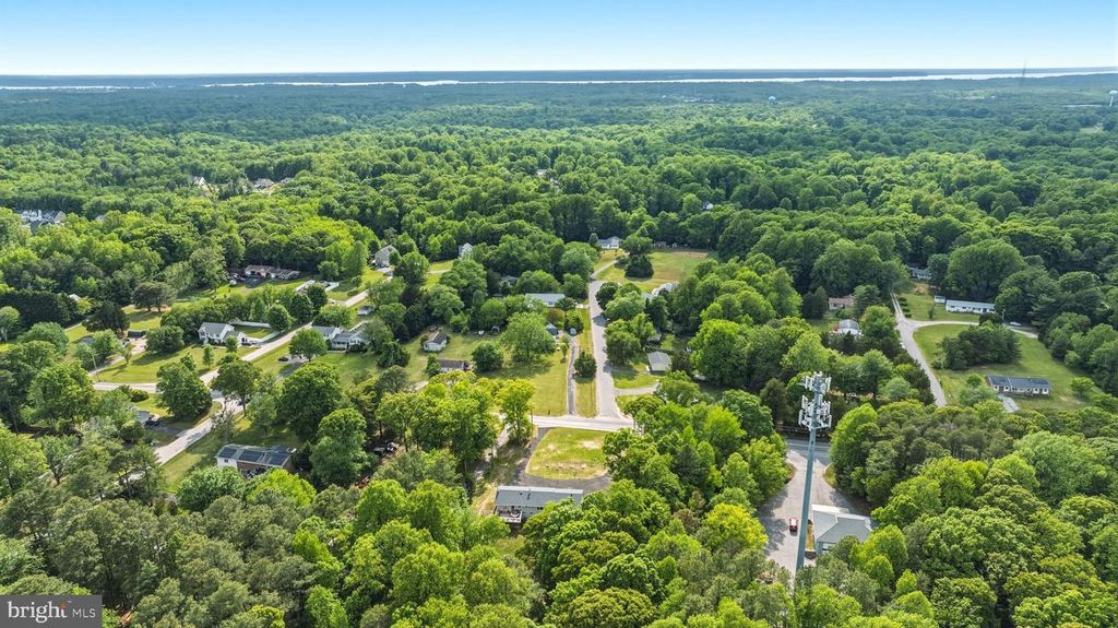 Image 68 of property listing at 11450 LITTLE COVE POINT RD, Lusby, MD 20657
