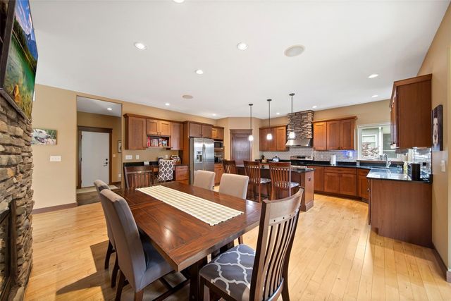 617 Majestic Oak Ridge, Solon, IA 52333