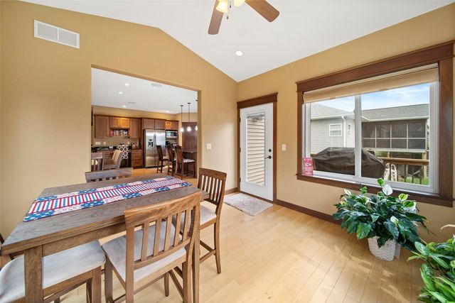 617 Majestic Oak Ridge, Solon, IA 52333