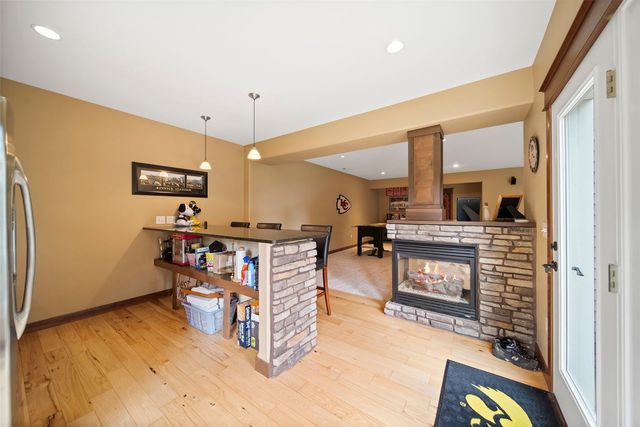 617 Majestic Oak Ridge, Solon, IA 52333