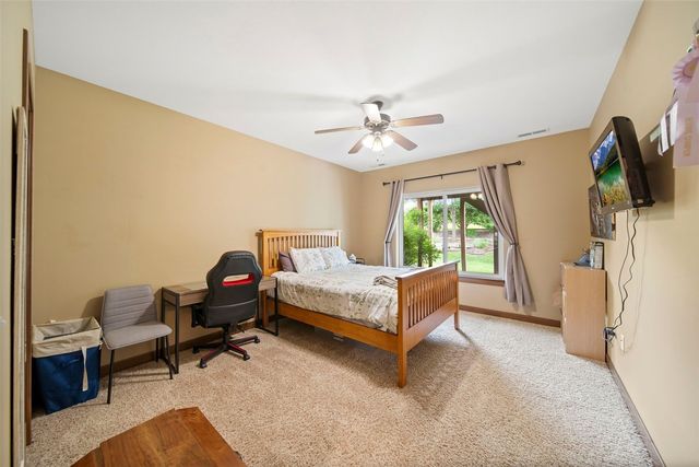 617 Majestic Oak Ridge, Solon, IA 52333