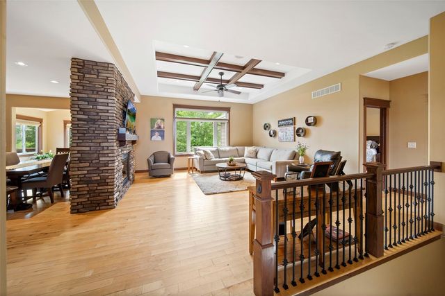 617 Majestic Oak Ridge, Solon, IA 52333