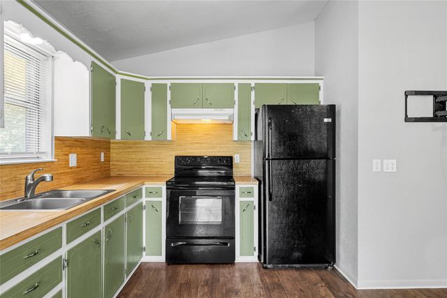 235 Country Drive, Waco, TX 76705