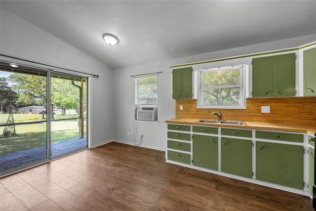 235 Country Drive, Waco, TX 76705