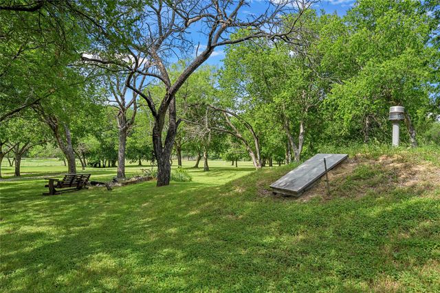 235 Country Drive, Waco, TX 76705