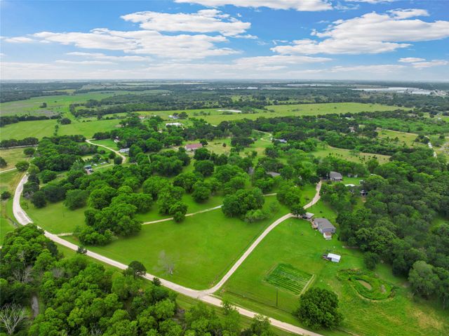 235 Country Drive, Waco, TX 76705