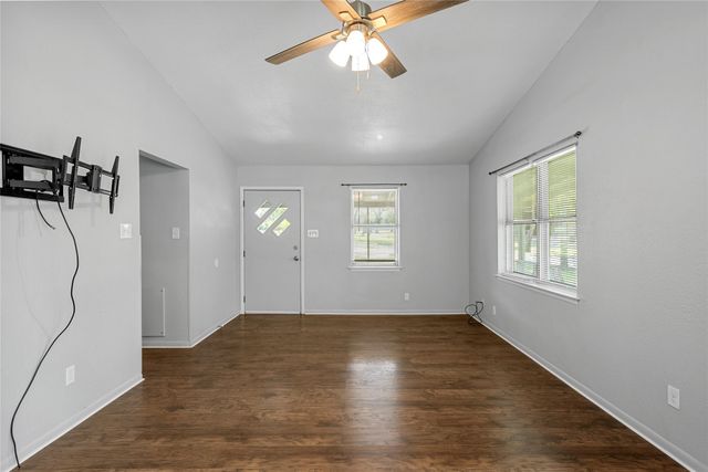 235 Country Drive, Waco, TX 76705