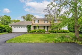 2825 Sylvan Shores Drive, Waterford Charter Township, MI 48328